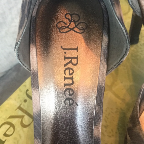 J. Renee New Debut Leopard Spit Fab Size 7M - Picture 2 of 3